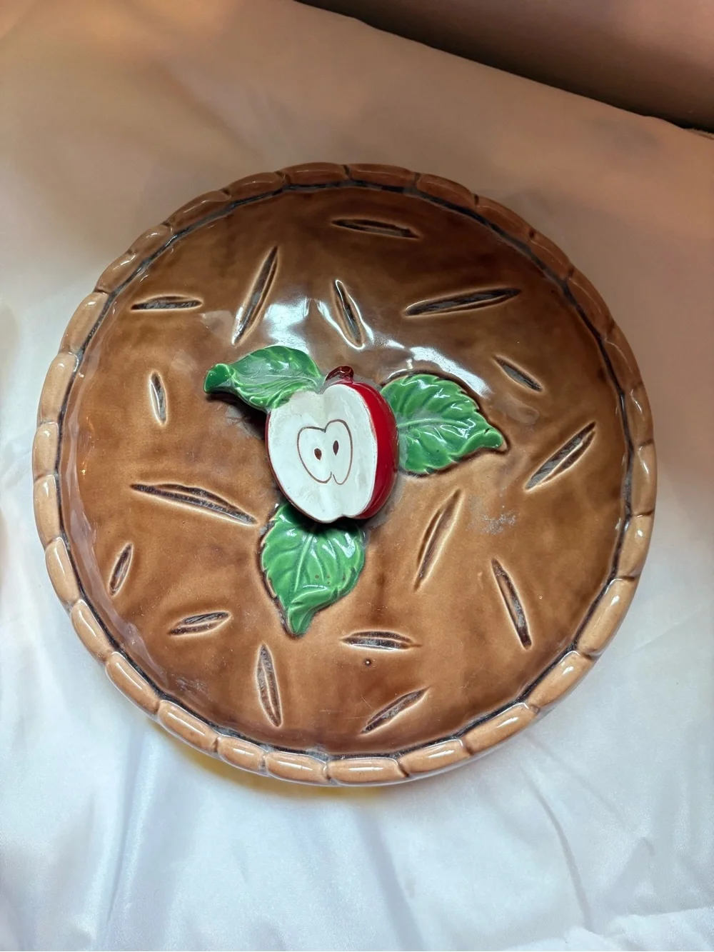 Vintage Apple Pie Ceramic Pie Keeper